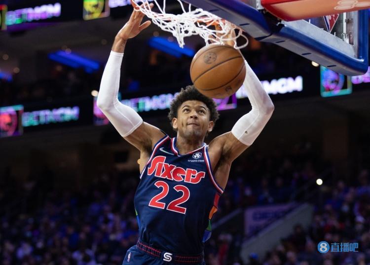 开云体育手机客户端下载-关于风云突变！夏洛特黄蜂官宣日强势反弹；世俱杯版图或重绘；令人意外；阵容厚度经受考验的信息