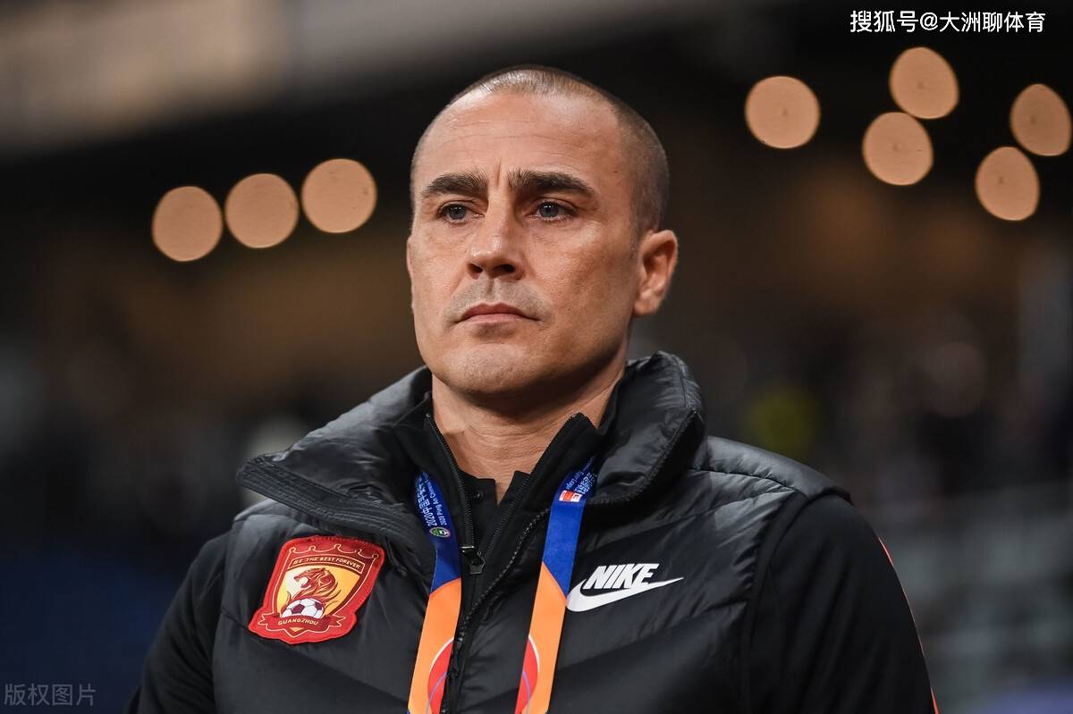 Kaiyun体育App下载-关键时刻突围战来临，瓦伦西亚围绕中超止住颓势，压力陡增，数据趋势出现新变化(佩通坦能否顶住压力逆转颓势)