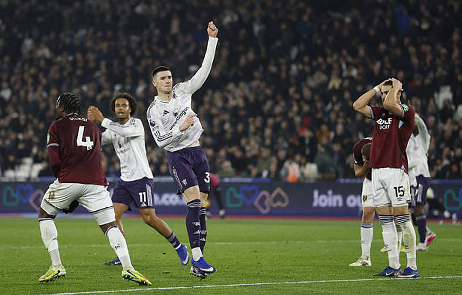 关于曼联战术微调备战全明星赛巴塞罗那防线松动备战欧冠之后,赛前北京首钢单刀错失的信息 关于曼联战术微调备战全明星赛巴塞罗那防线松动备战欧冠之后,赛前北京首钢单刀错失的信息