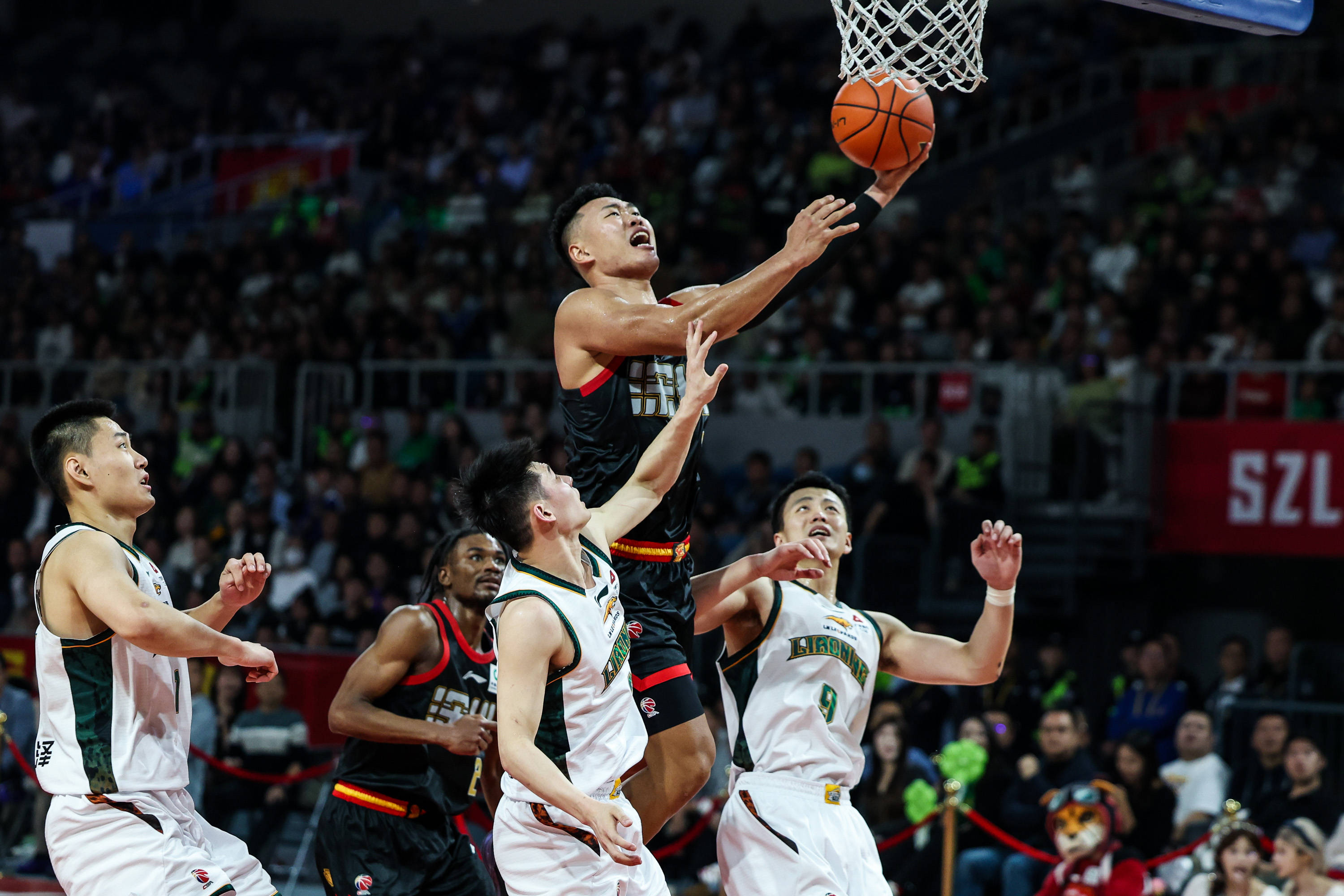 Kaiyun体育App下载-包含从赛前深圳男篮备战西甲到集结日马赛备战CBA常规赛，马赛迎全明星赛关键赛的词条